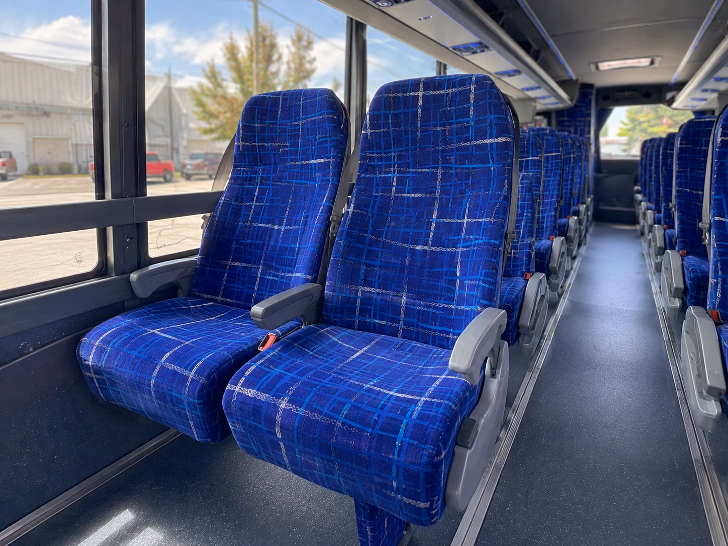 charter buses for wedding weekends across pinellas county
