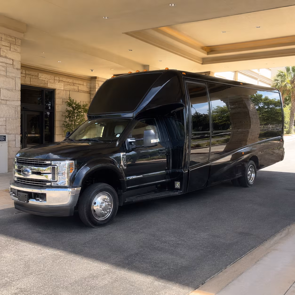 st petersburg concert party bus rental