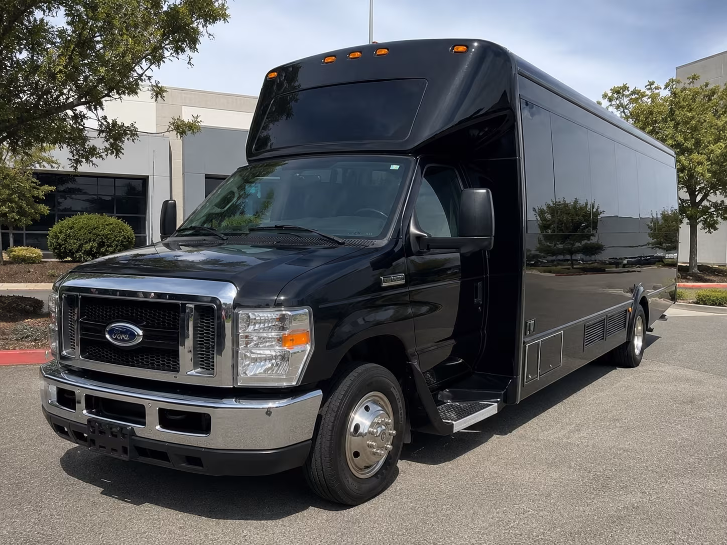 st petersburg wedding party bus rental